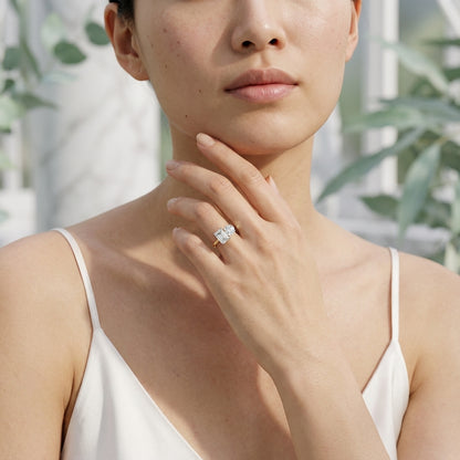 Emerald & Round Toi et Moi Two-Stone Diamond Ring
